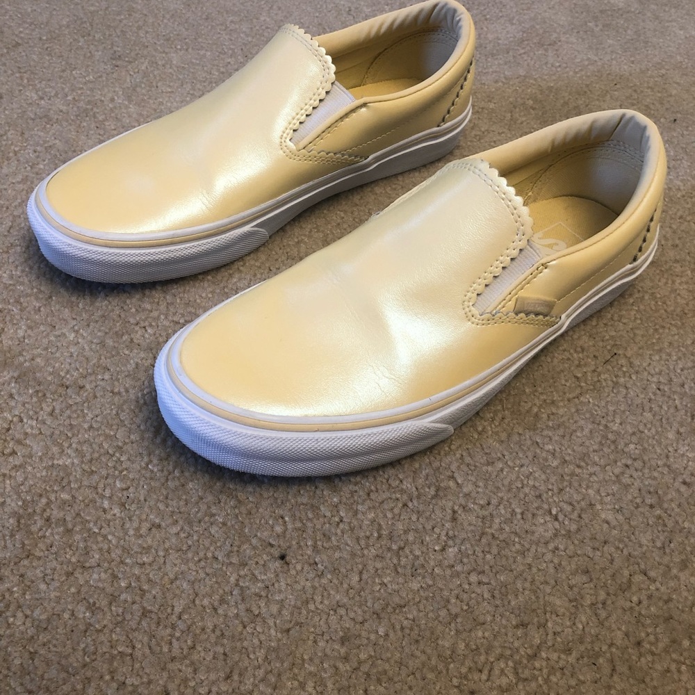 Vans Classic Slip-On "Pearl Suede" Gold True White Shoes /Womens 7.5 & Men’s 6.0